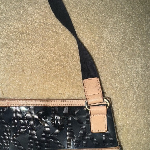 Michael Kors Glossy Black Crossbody Bag - Picture 3 of 6